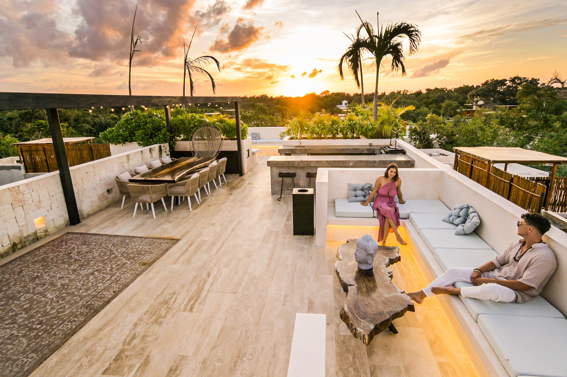 Rooftop de Focus Tulum al atardecer