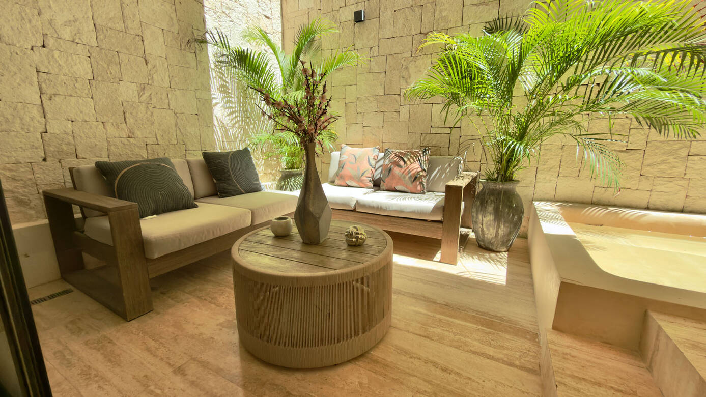 Exterior · Patio privado detalle — Pool Garden III